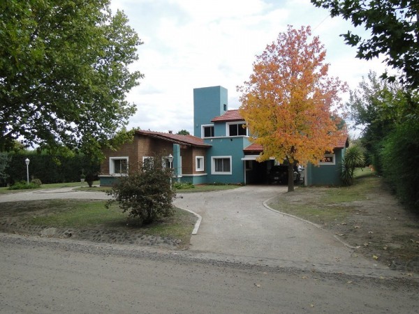 CASA A LA VENTA EN COUNTRY LA HERRADURA - VILLA ALLENDE