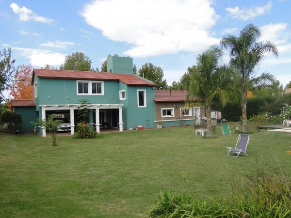 CASA A LA VENTA EN COUNTRY LA HERRADURA - VILLA ALLENDE