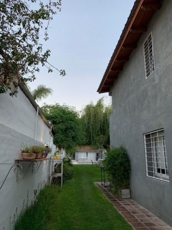 CASA EN VENTA - GRANJA DE FUNES