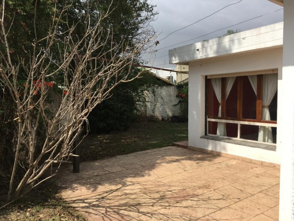 VENDO CASA DE TRES DORMITORIOS B° VILLA BELGRANO