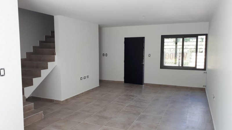 DÚPLEX A LA VENTA EN NUEVA URCA